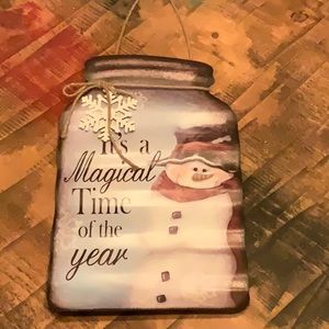 NWT ‘it’s a magical time of the year’ Snowman Sign